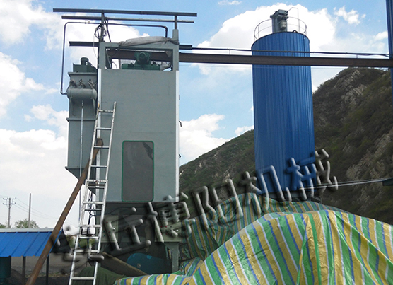 為什么說(shuō)除塵灰噸袋拆包機(jī)符合環(huán)保嚴(yán)查？