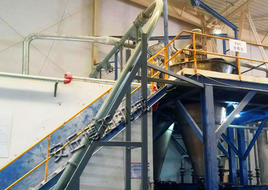 化工行業為什么用管鏈輸送機輸送？