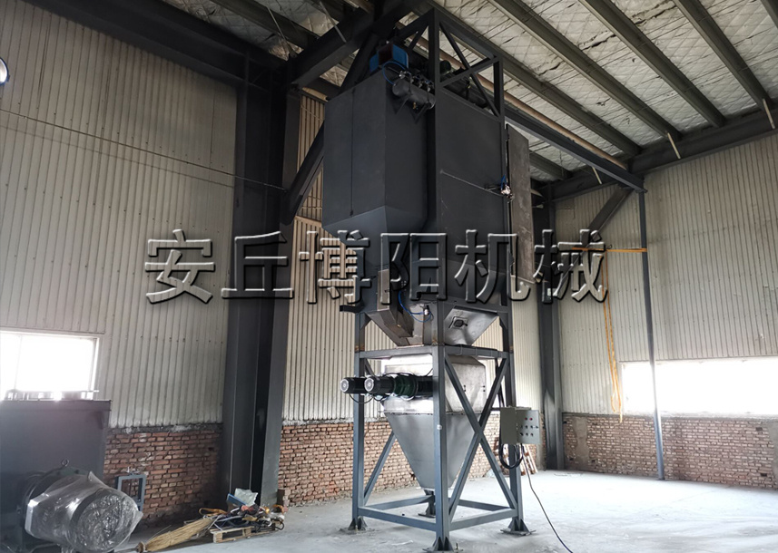 污泥顆粒噸袋拆包機(jī)的產(chǎn)品特點(diǎn)是什么？