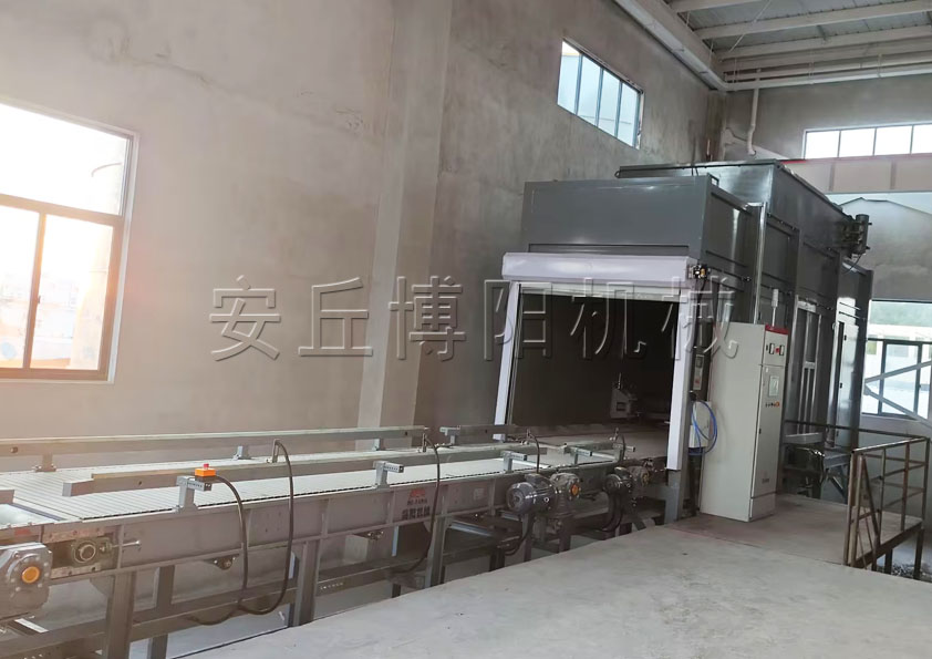 含鋅污泥全自動(dòng)噸袋破袋機(jī) 測切式噸袋拆包機(jī)客戶現(xiàn)場